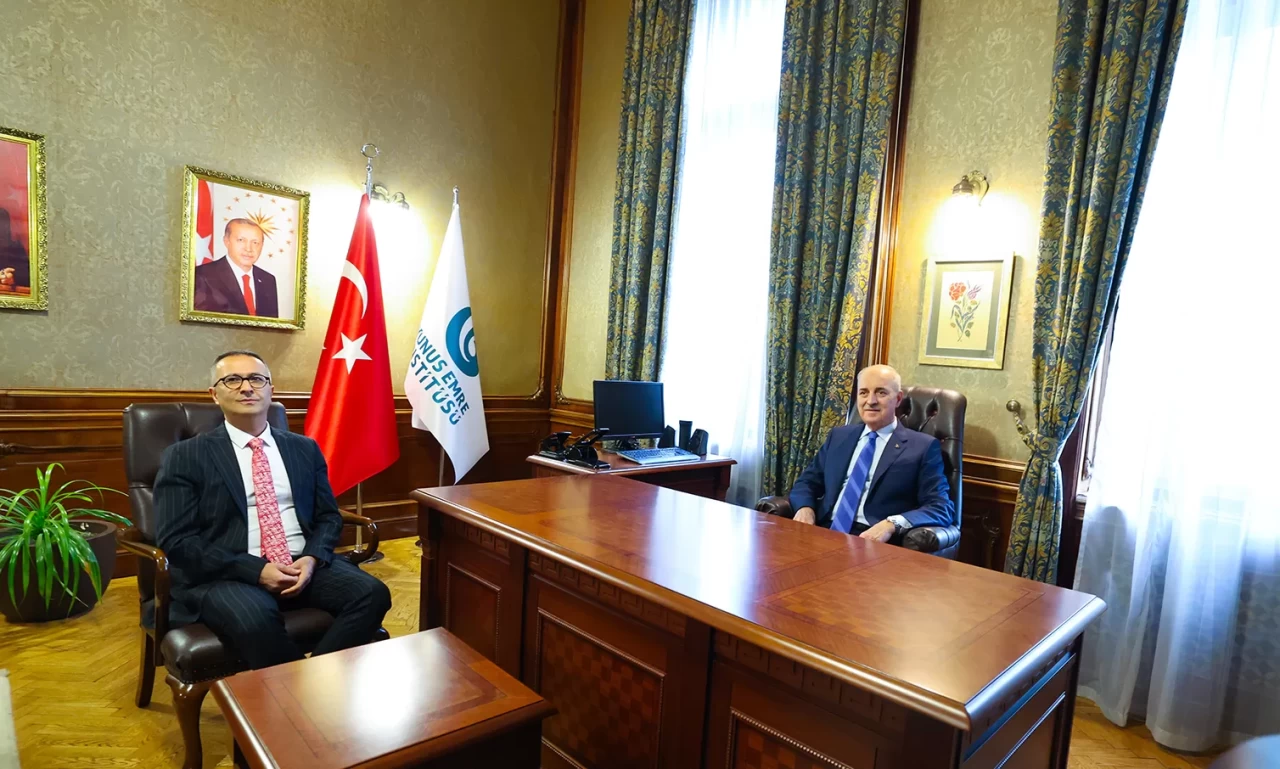 TBMM Başkanı Kurtulmuş, Türkiye ve Macaristan parlamenterleri arasındaki dostluk maçını izledi