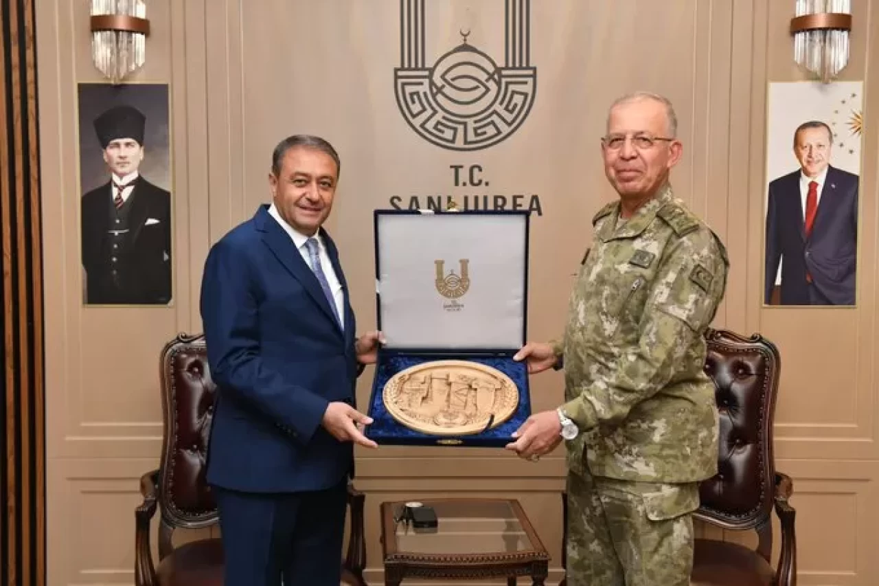 2. Ordu Komutanı Korgeneral Topaloğlu Şanlıurfa Valisi Şıldak'ı ziyaret etti