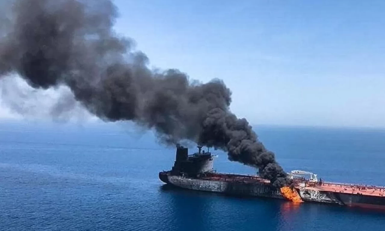 Yemen açıklarında Hollanda bandıralı yük gemisine saldırı