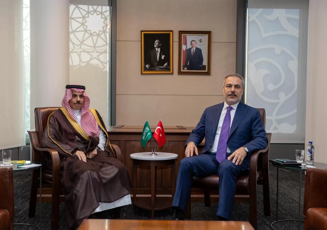 Dışişleri Bakanı Fidan, Suudi Arabistan Dışişleri Bakanı Al Suud ile görüştü