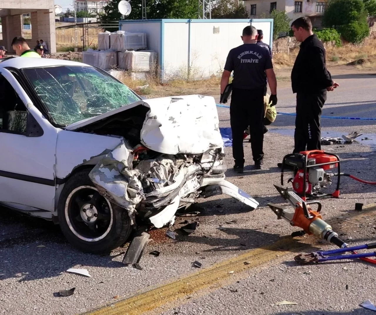 Kırıkkale'de iki otomobilin çarpıştığı kazada sürücüler öldü