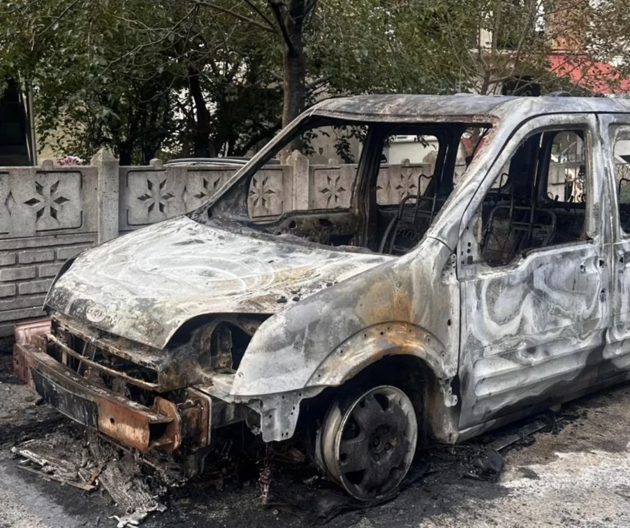 Samsun’da şehit babasının aracı kundaklandı