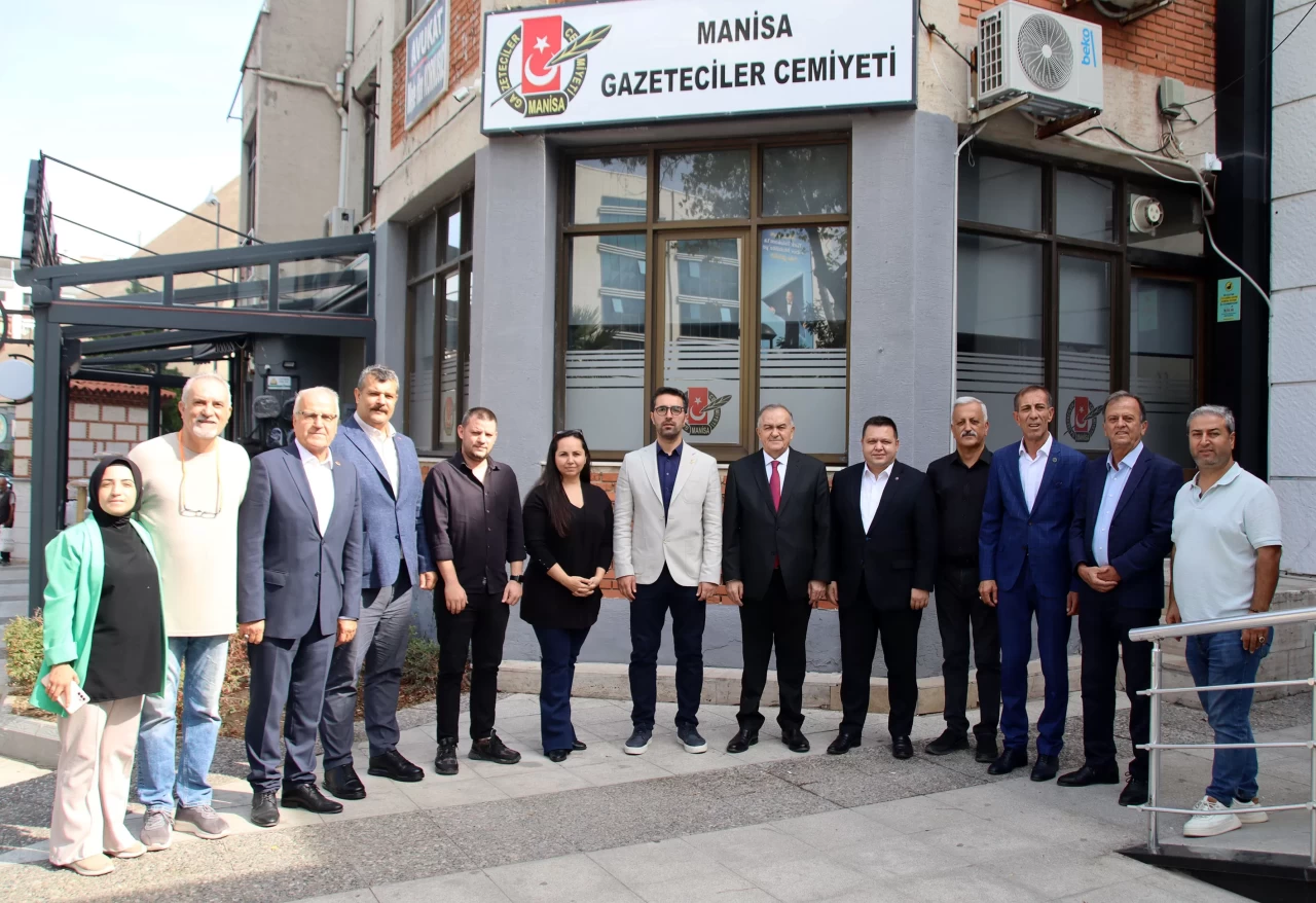 MHP’li Akçay’dan CHP’ye sert eleştiri: “Yolsuzluk girdabından çıkamıyorlar”