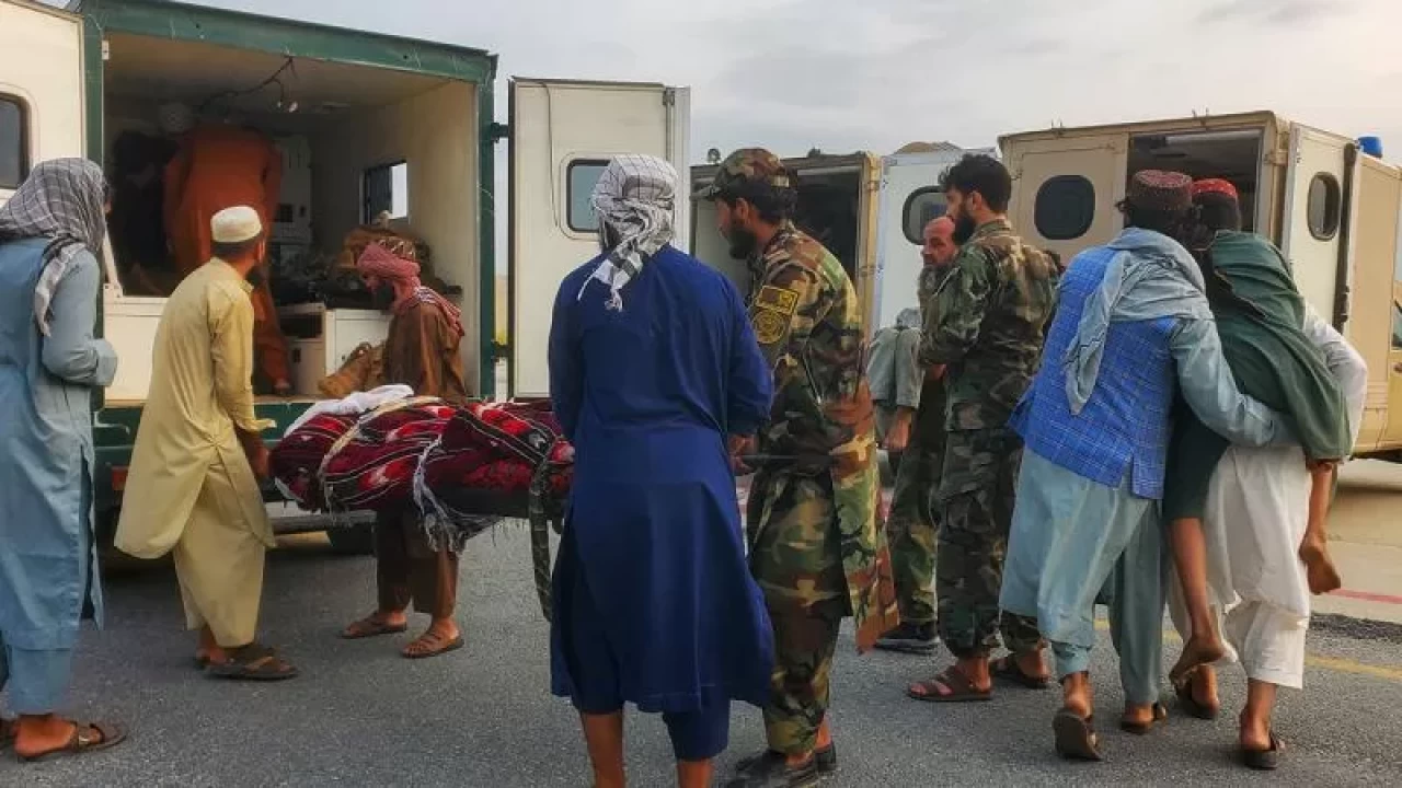 Afganistan'da 6 büyüklüğünde deprem! Ölü sayısı 900'e çıktı