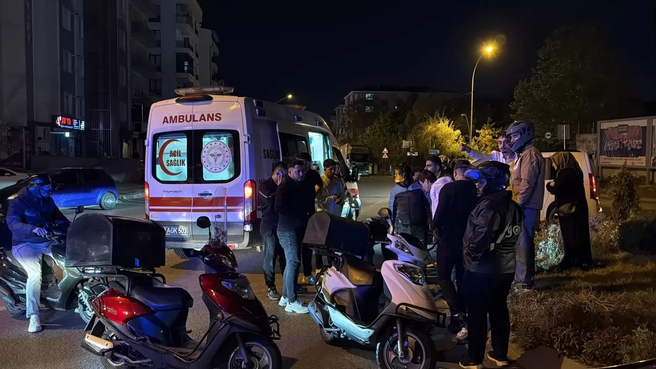 Kocaeli'de otomobil ile motosiklet çarpıştı: 2 yaralı