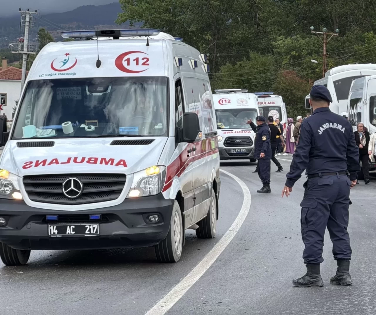 Bolu'da zincirleme trafik kazasında 10 kişi yaralandı