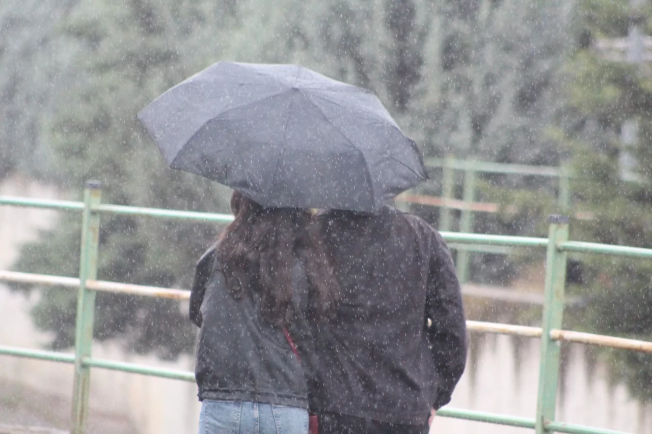 Meteoroloji'nin uyarısı sonuç verdi: Tekirdağ'a beklenen yağmur geldi
