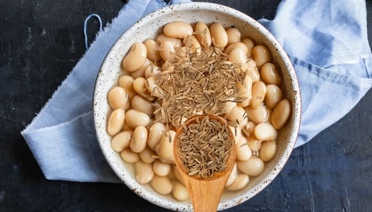 Tencereye bir tutam atmanız yeterli! Kuru fasulyenin gazını unutturan baharat