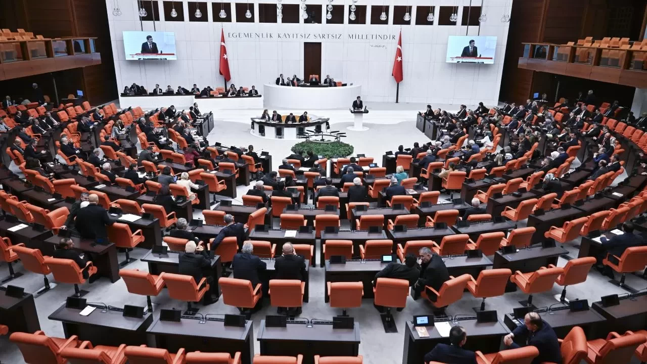 Meclis'te "dijital temizlik" takibi: Karekod dönemi başlıyor