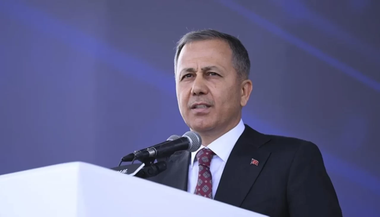 İçişleri Bakanı Yerlikaya, Pakistan İçişleri ve Narkotik Kontrolden Sorumlu Devlet Bakanı Chaudhry ile görüştü