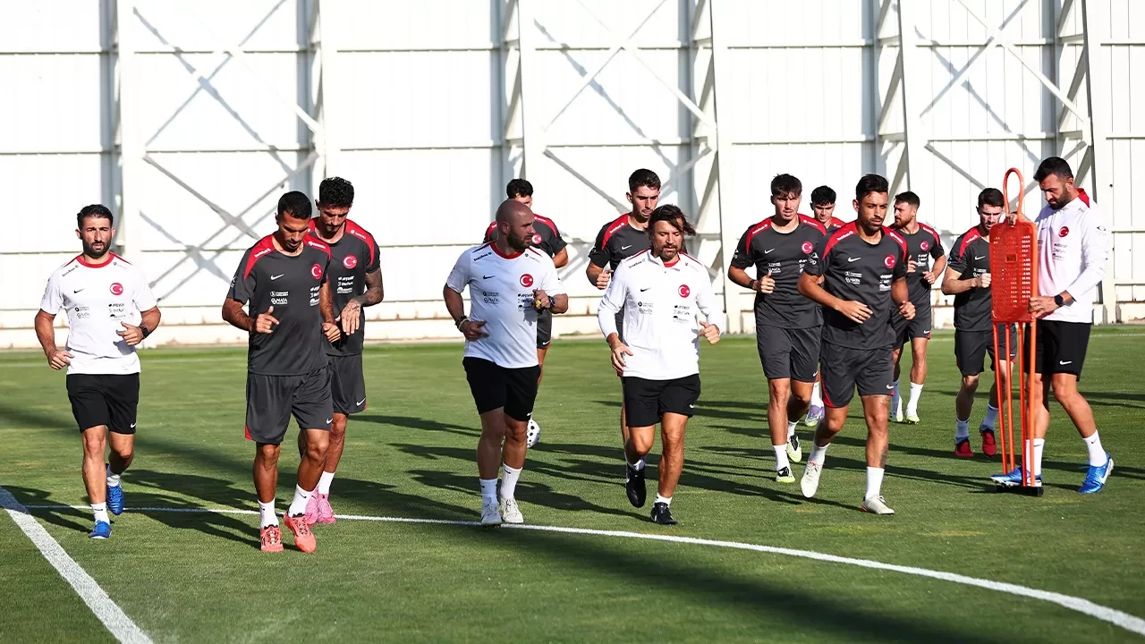 A Milli Takım, İspanya maçı hazırlıklarına başladı