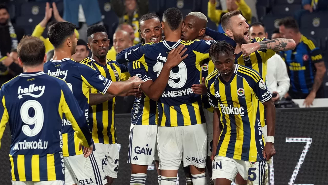Fenerbahçe, Antalyaspor karşısında seriyi 7 maça çıkardı