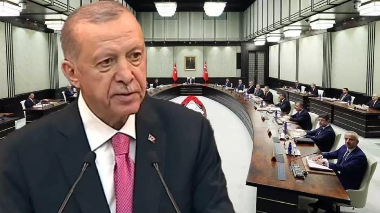 Cumhurbaşkanı Erdoğan: "CHP'nin kızışan koltuk kavgasının ülkemize zarar vermesine 'eyvallah' demeyiz"