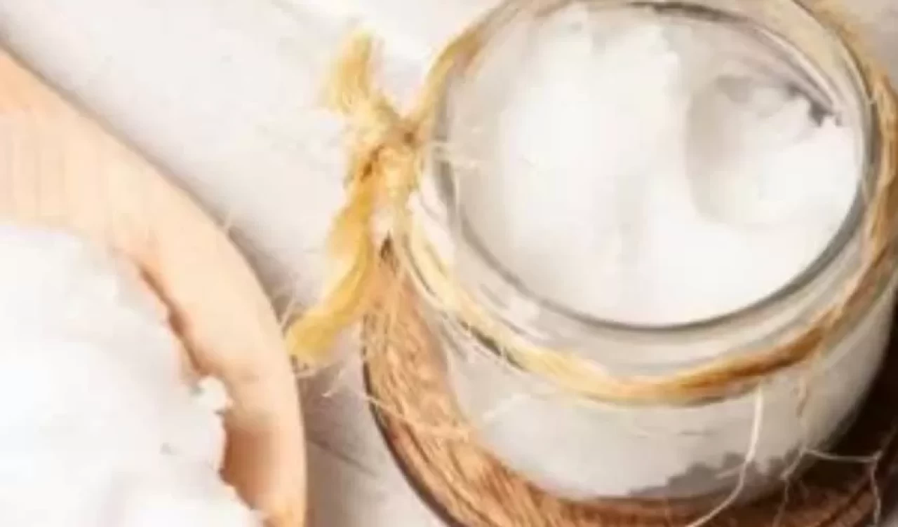 Hindistan cevizi yağı akneye sebep oluyor