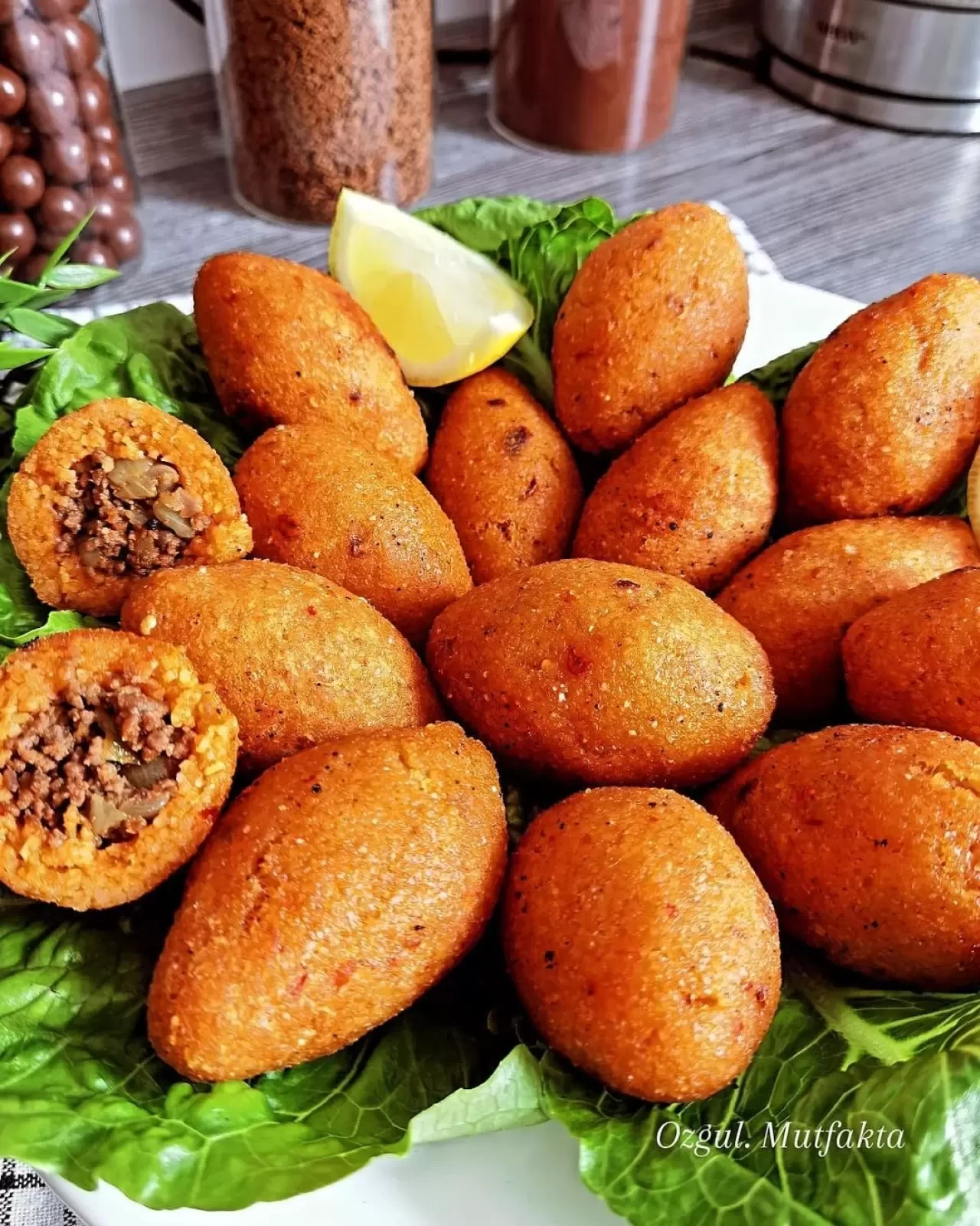 İçli Köfte Tarifi: Malzemeleri, Pişirme Süresi ve Yapılışı