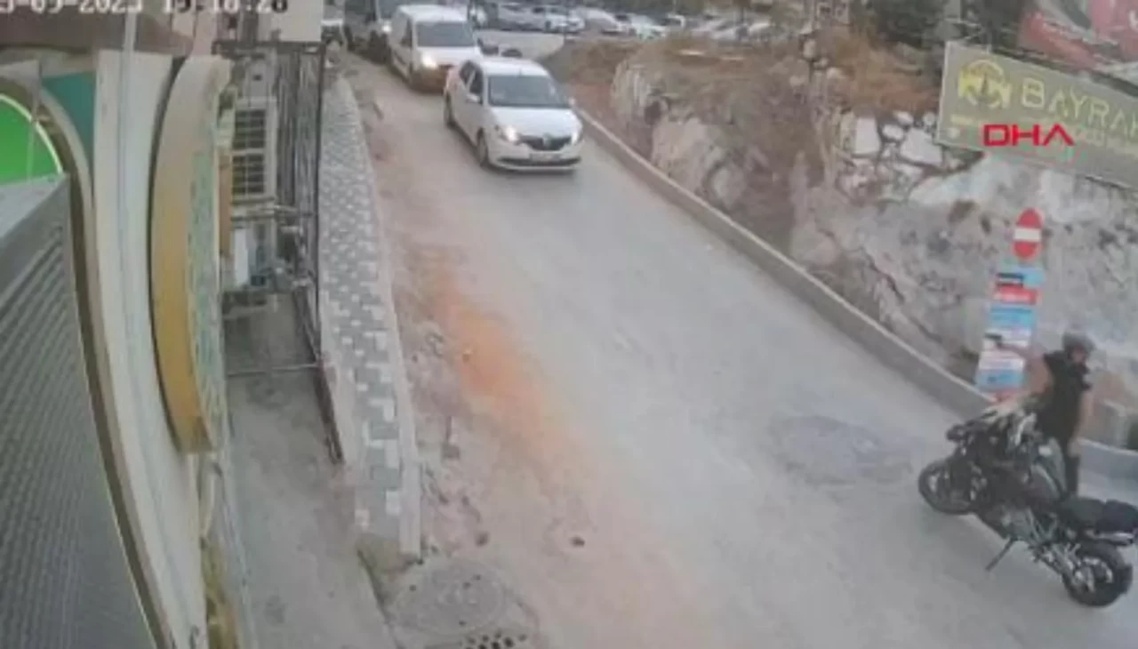 Tabancayla eşini vurup rehin alan şüpheli, ardından kendisini de vurdu