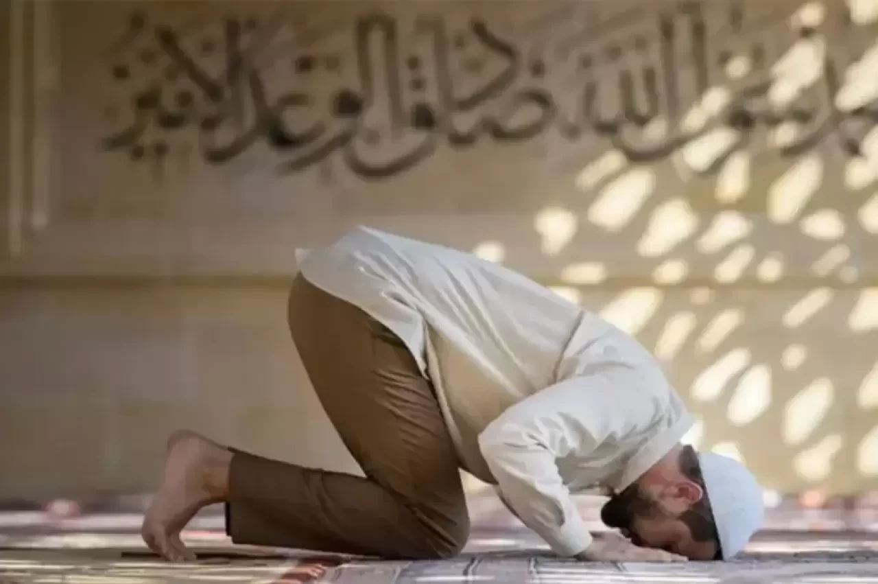 Nafile namazlarda kaç rekatta selam vermek daha faziletlidir? Diyanet’in açıklaması