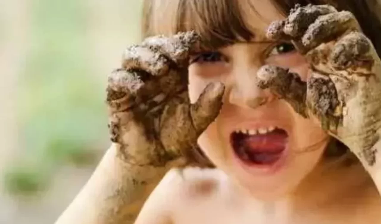 Toprak, kil ve tebeşir! Yabancı madde yeme alışkanlığınız varsa dikkat