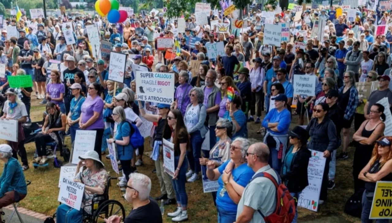 ABD'de geleneksel "Emek Günü"nde on binler Trump ve milyarderleri protesto etti