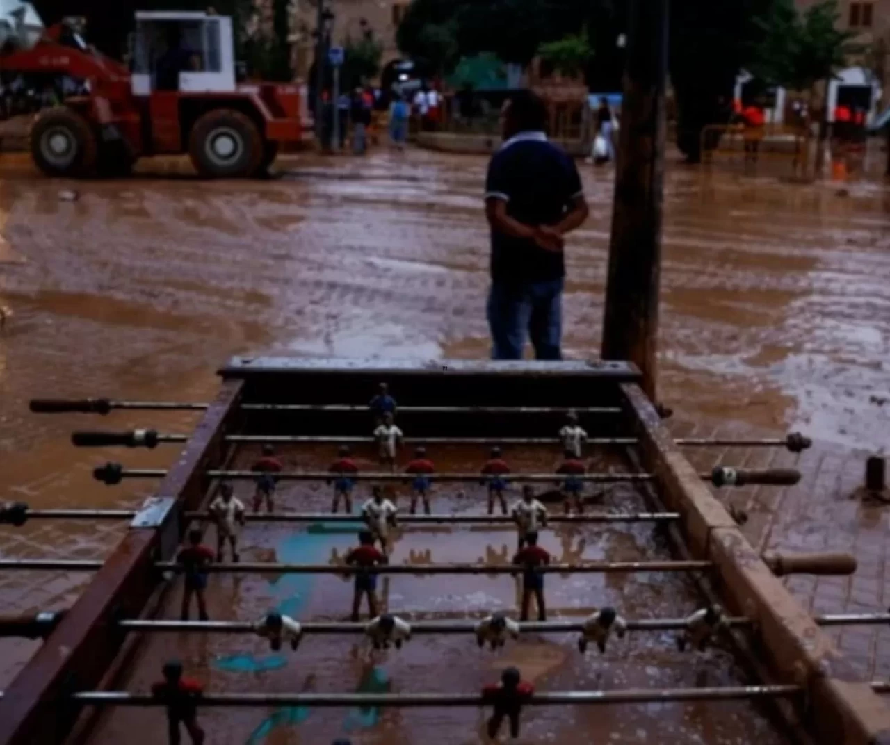 Düğün konvoyunda facia: Otobüs nehre düştü, 19 ölü