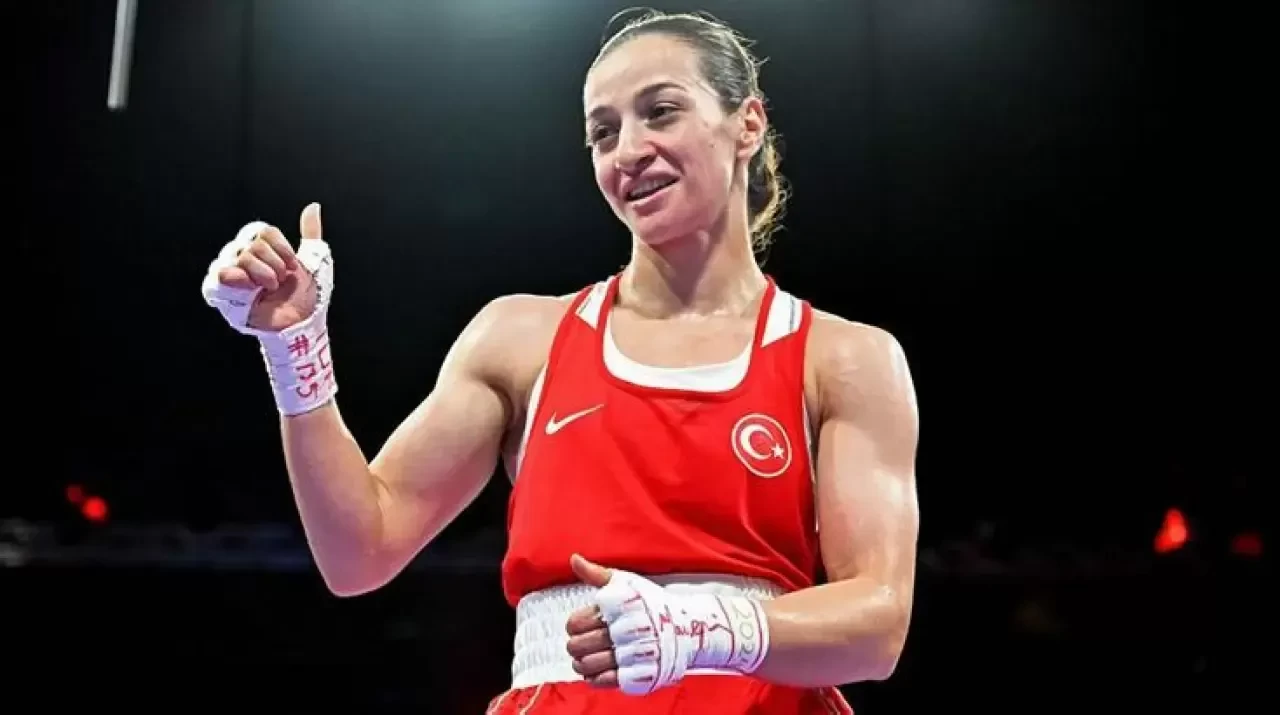 Buse Naz Çakıroğlu, Hindistanlı rakibini yenerek yarı finale yükseldi