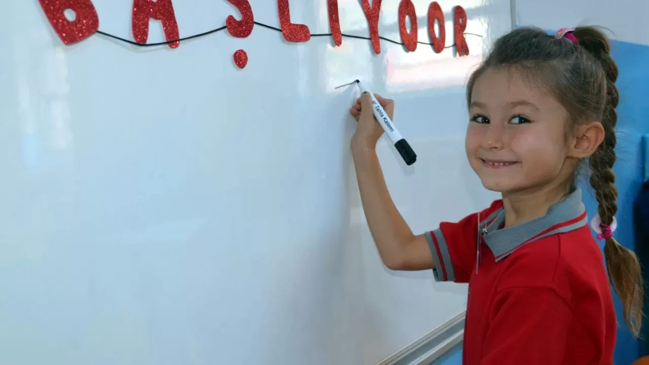 Bakan Tekin'den 'okul kıyafetleri' uyarısı