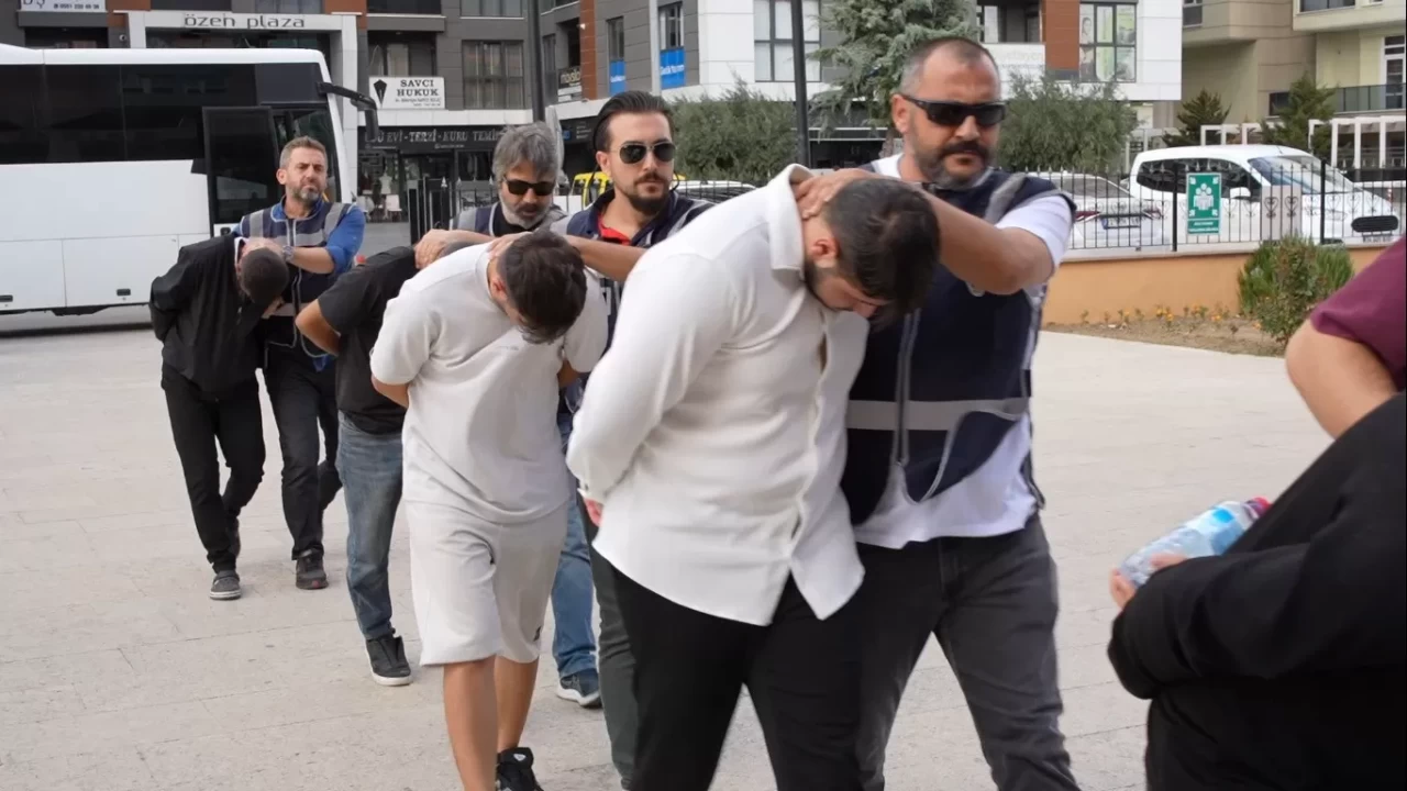Edirne'de şehit ailesini dolandıran 11 şüpheliden 10’u tutuklandı
