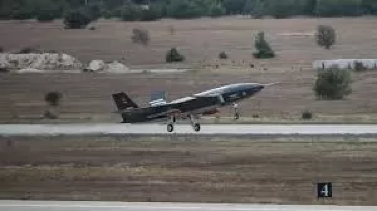 Bayraktar KIZILELMA'nın ilk kez mühimmatlı uçtu