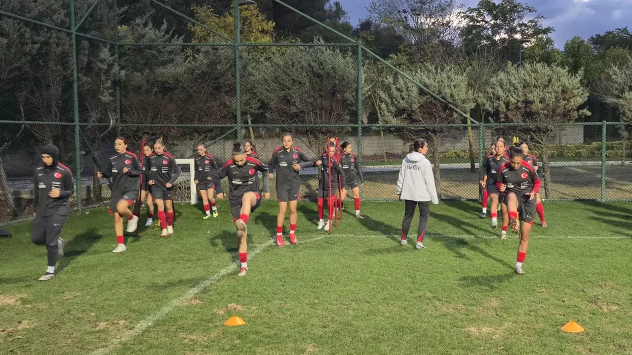 U17 Kız Milli Takımı, Avrupa Şampiyonası hazırlık kampına başladı