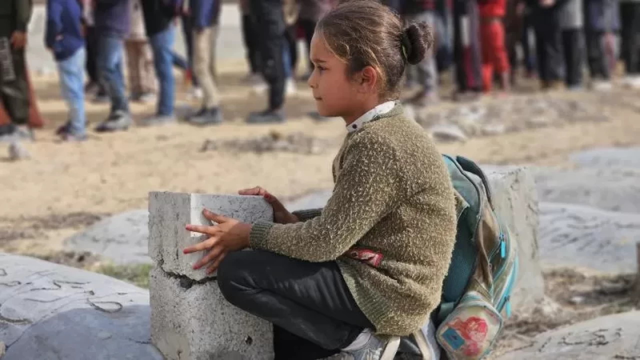 AK Parti’den ‘boş sıralar’ etkinliği! Gazze’de eğitim hakkı elinden alınan çocuklar anılacak