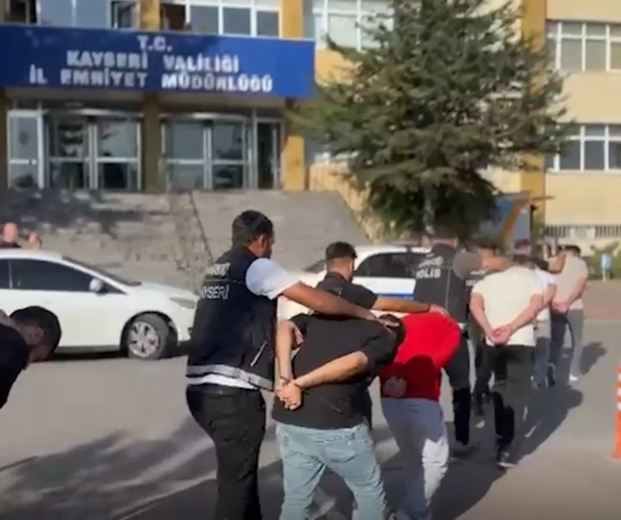 Kayseri’de uyuşturucu operasyonu: 13 tutuklama