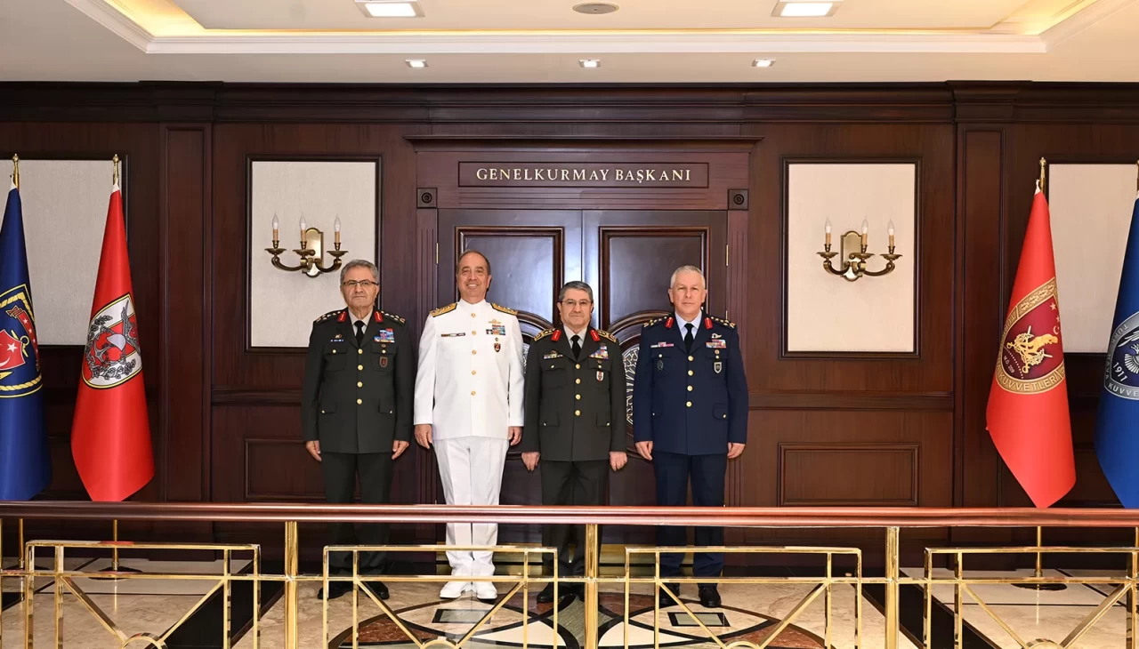 Genelkurmay Başkanı Orgeneral Bayraktaroğlu, Kuvvet Komutanlarını kabul etti