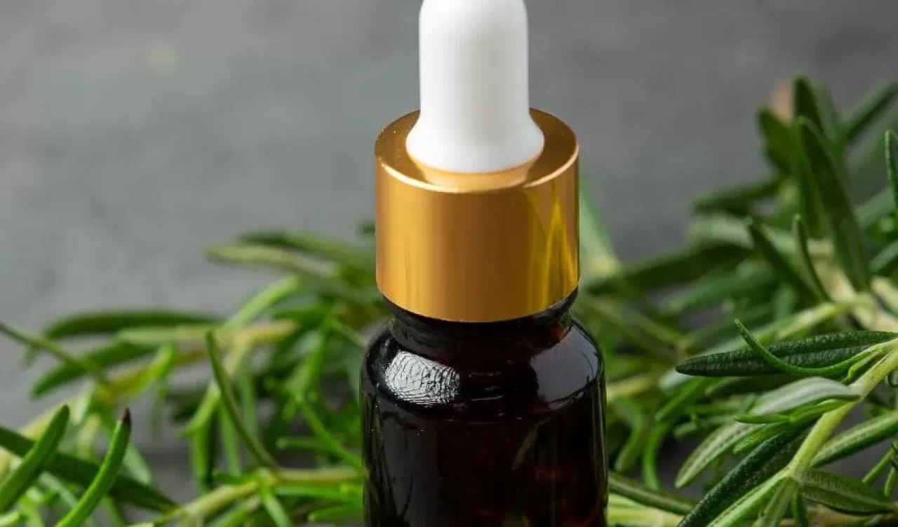 Zahter yağı ile adet dönemindeki ağrıları hafifletebilirsiniz