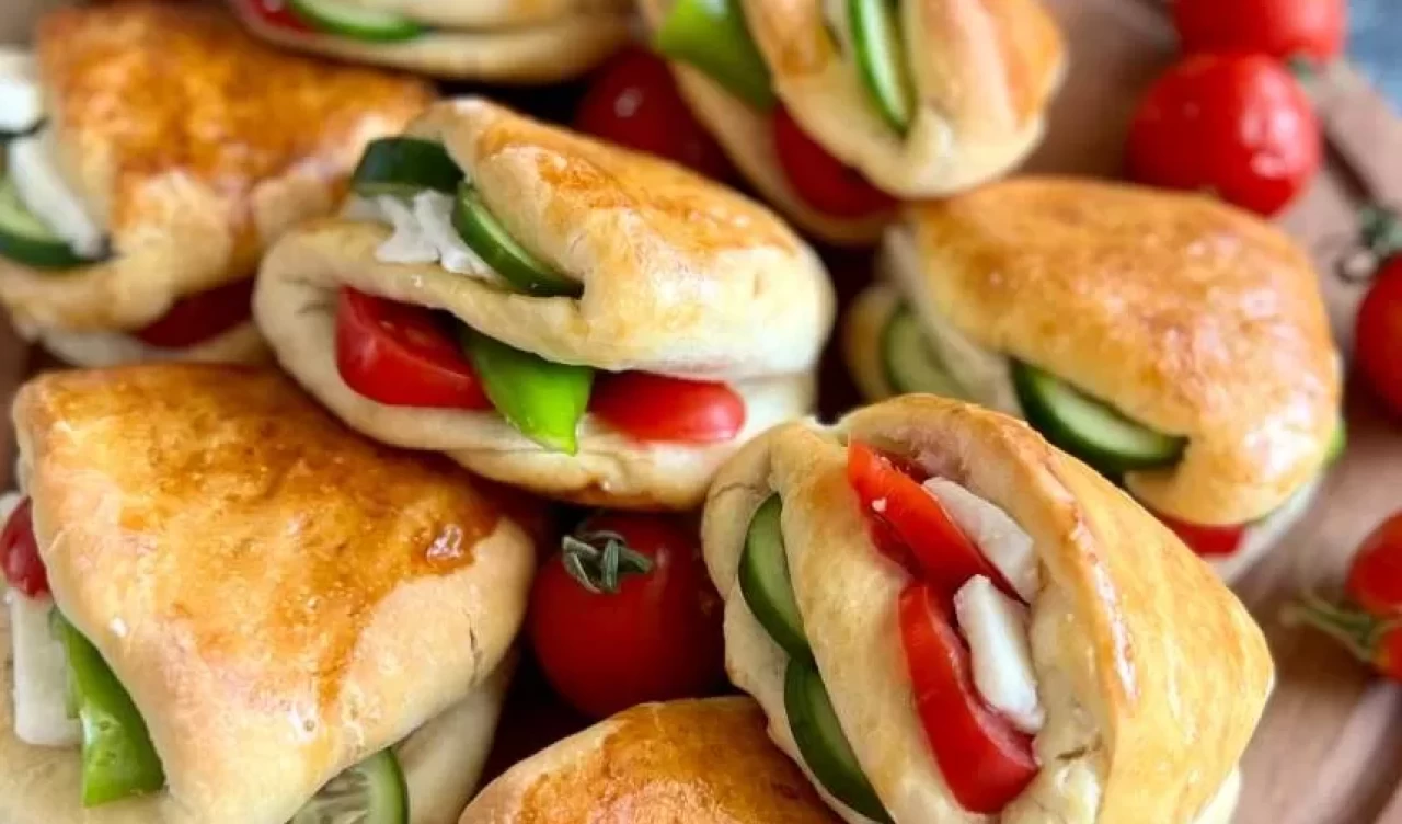 Beslenme çantası için en pratik tarif! Cepli sandviç poğaça