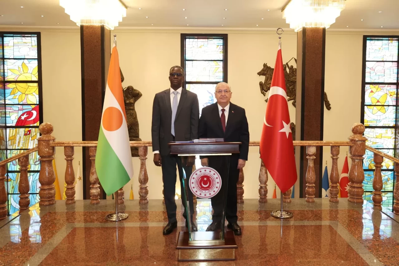 Milli Savunma Bakanı Güler, Nijer Savunma Bakanı Mody ile görüştü