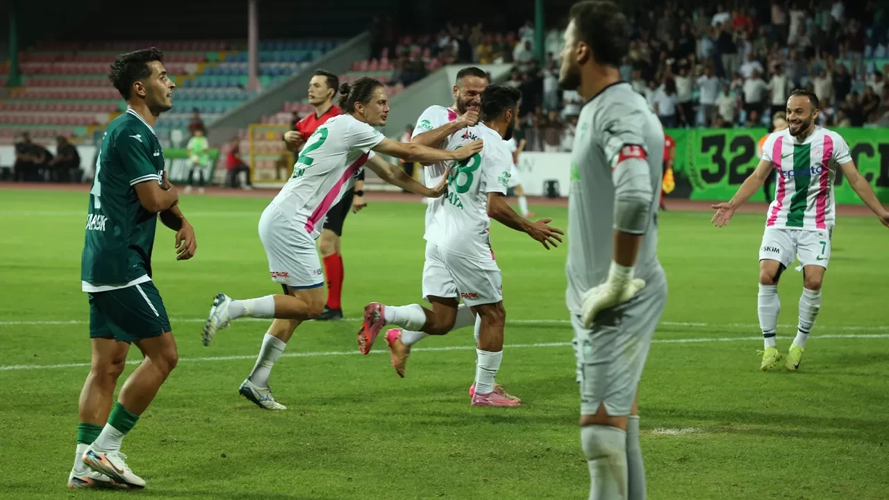 Isparta 32 Spor farklı kazandı | Maç Sonucu Isparta 32 Spor 5-1 Kırklarelispor