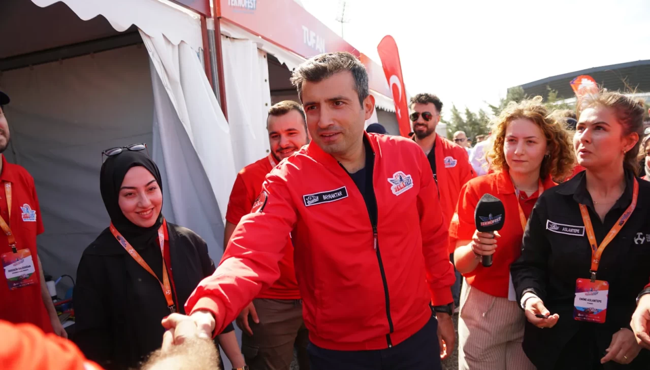 Selçuk Bayraktar: Zor koşullarda bu işi yapanlar dünyaya damgasını vuracak