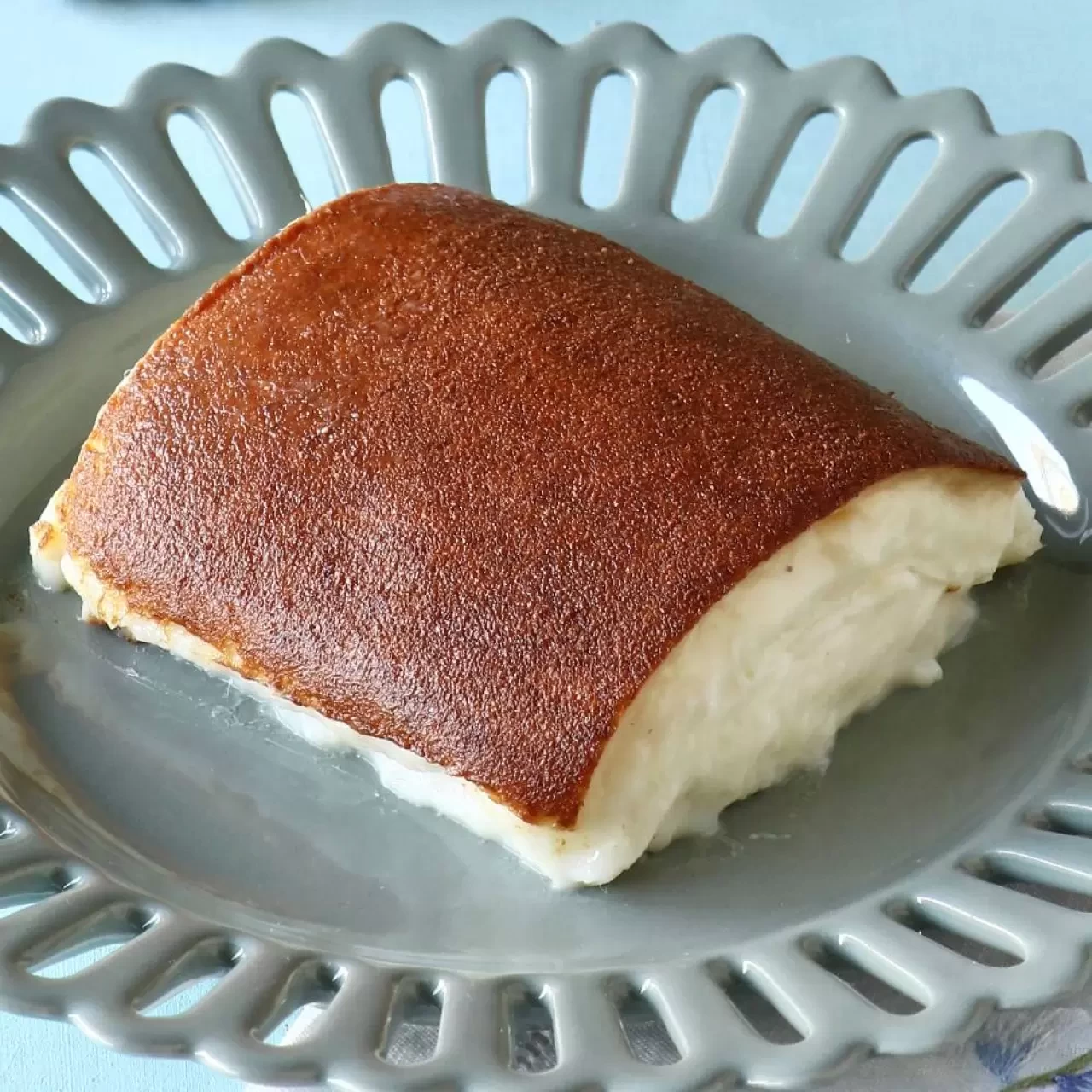 Kazandibi tarifi: Geleneksel Türk mutfağının yanık lezzeti