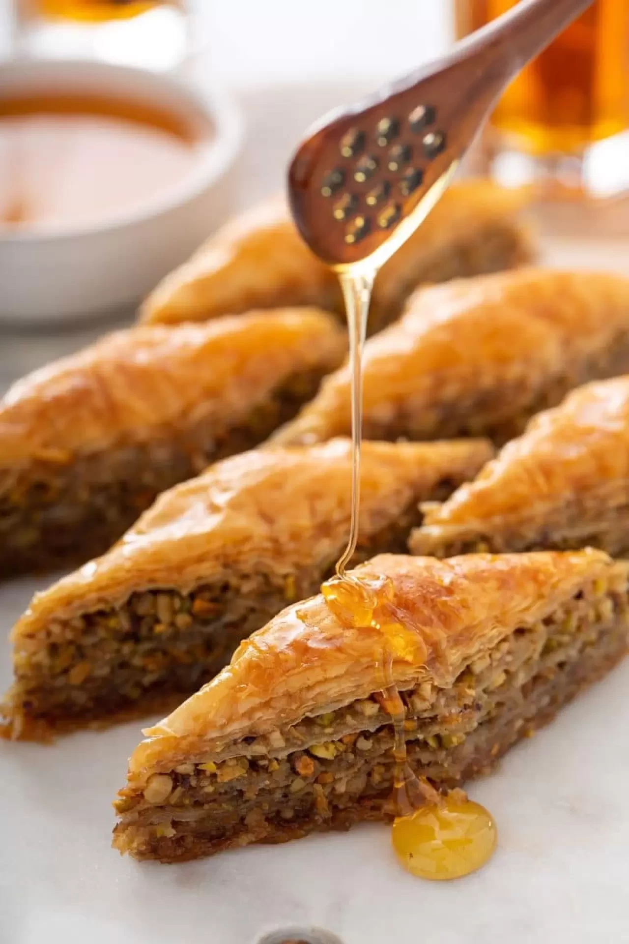 Baklava Şerbeti Nasıl Dökülür? İşte Baklava Şerbeti Ölçüsü, Kıvamı ve Tarifi