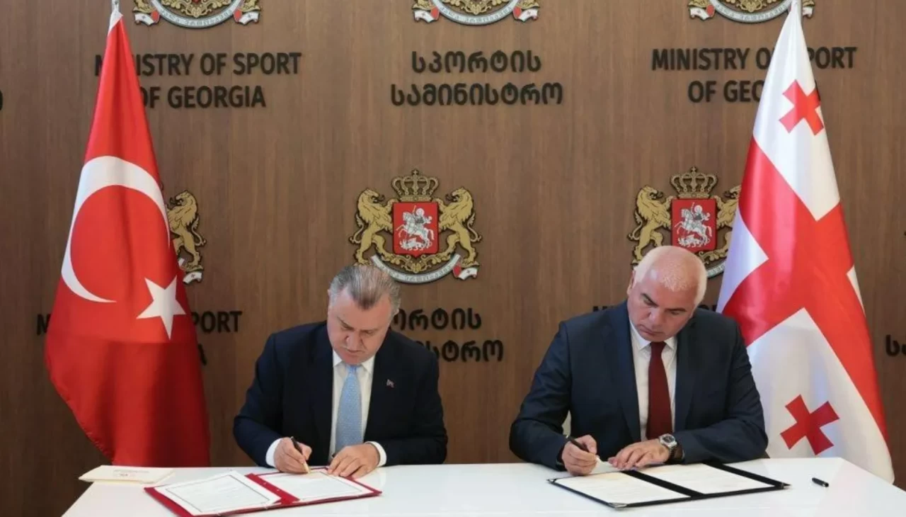 Bakan Bak, Gürcistan’da! Mutabakat zaptı imzalandı