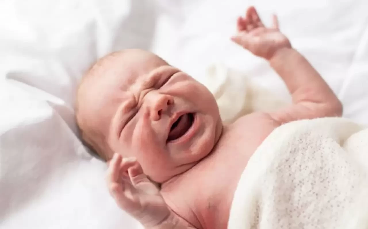 Bebekler Neden Sürekli Ağlıyor? Gaz Sancısına Dair Merak Edilenler
