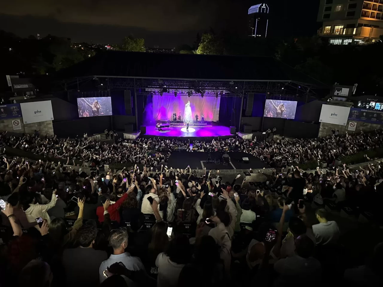 Postmodern Jukebox, İstanbul'da sanatseverlerle buluştu