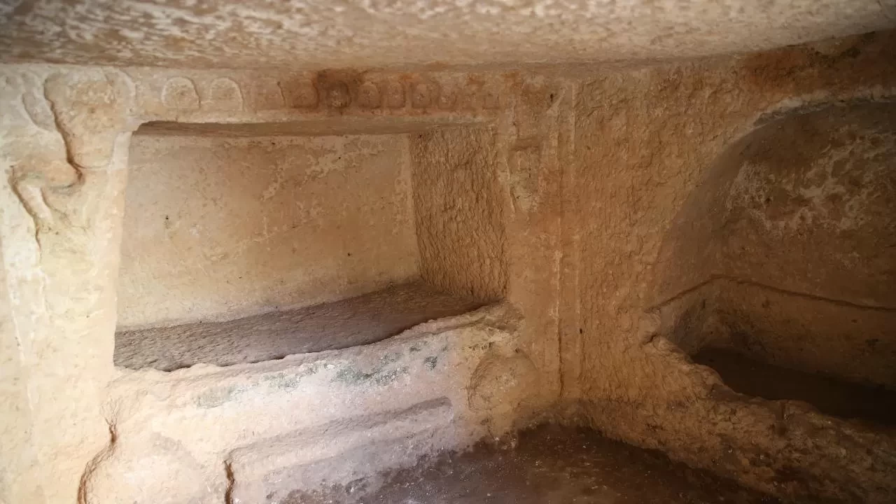 Tharsa Antik Kenti'nde 8 oda mezarı bulundu