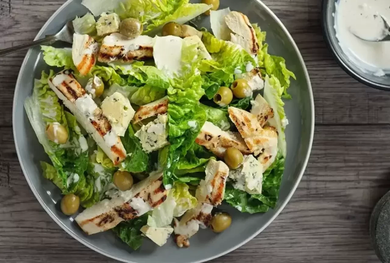 Sezar Salatası Tarifi: Klasik ve Lezzetli