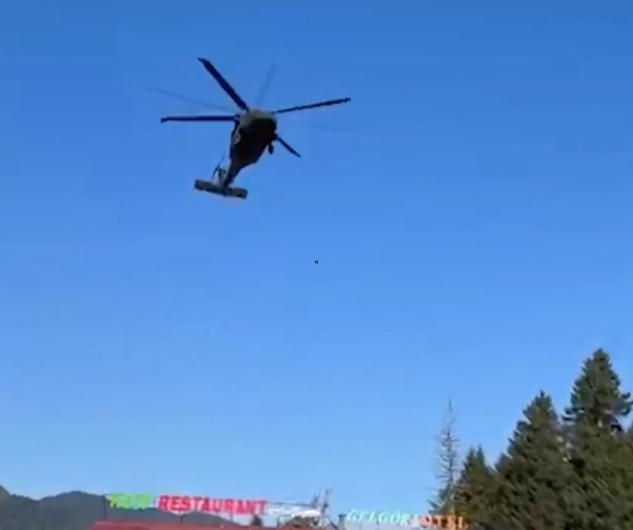 Rize Ayder’de mahsur kalan vatandaşlar helikopterlerle tahliye ediliyor