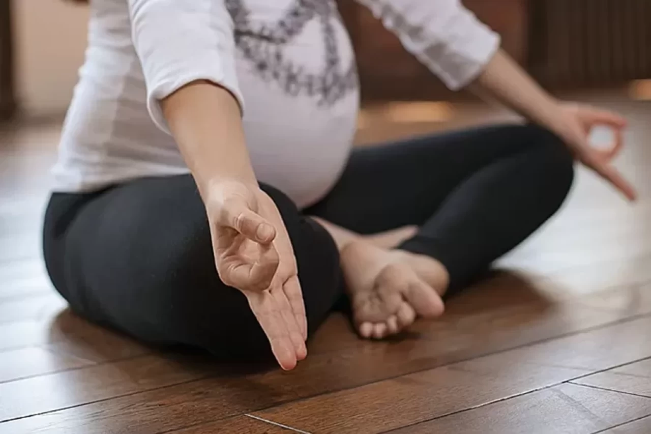 Hamile yogası nedir ve nasıl yapılır?