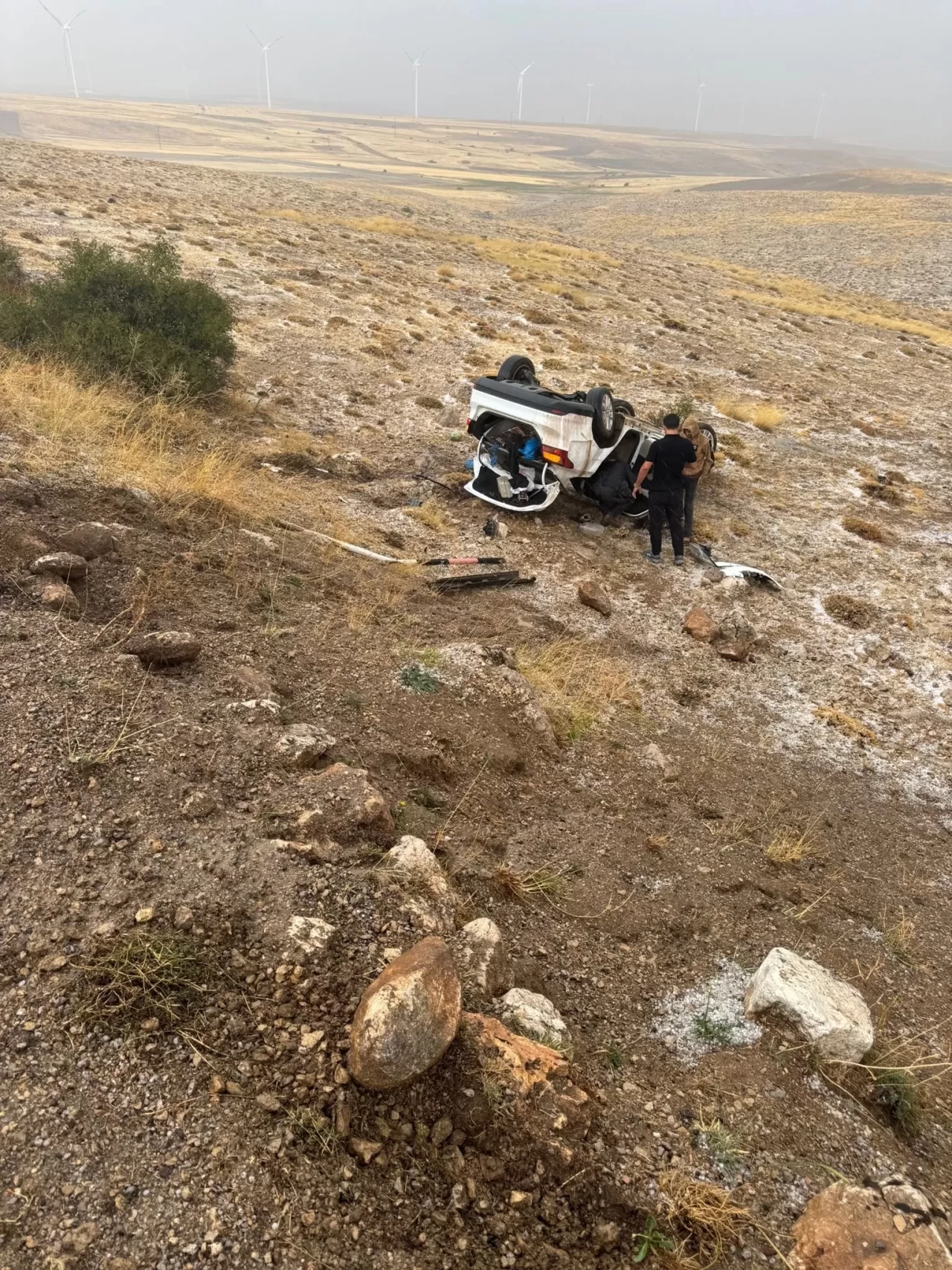 Sivas’ta otomobil takla attı: 2 kişi yaralandı