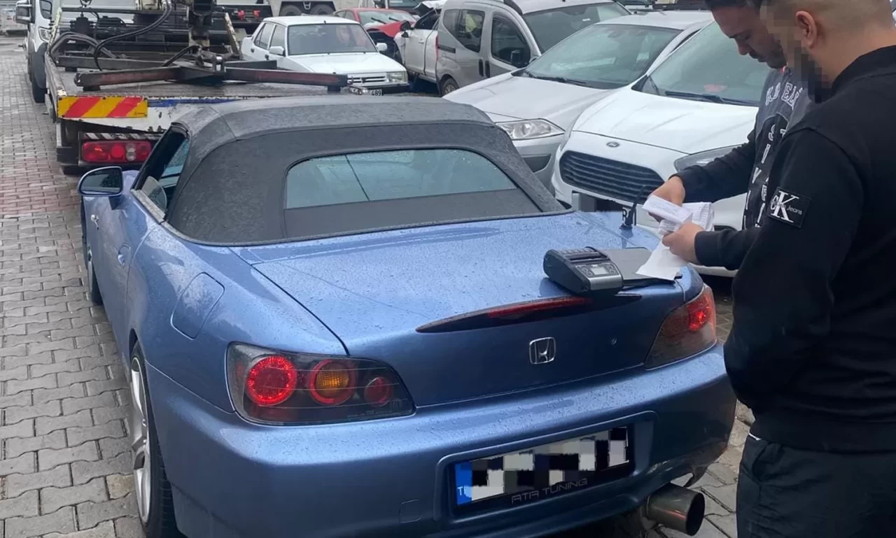 Drift atan sürücüye 50 bin TL ceza