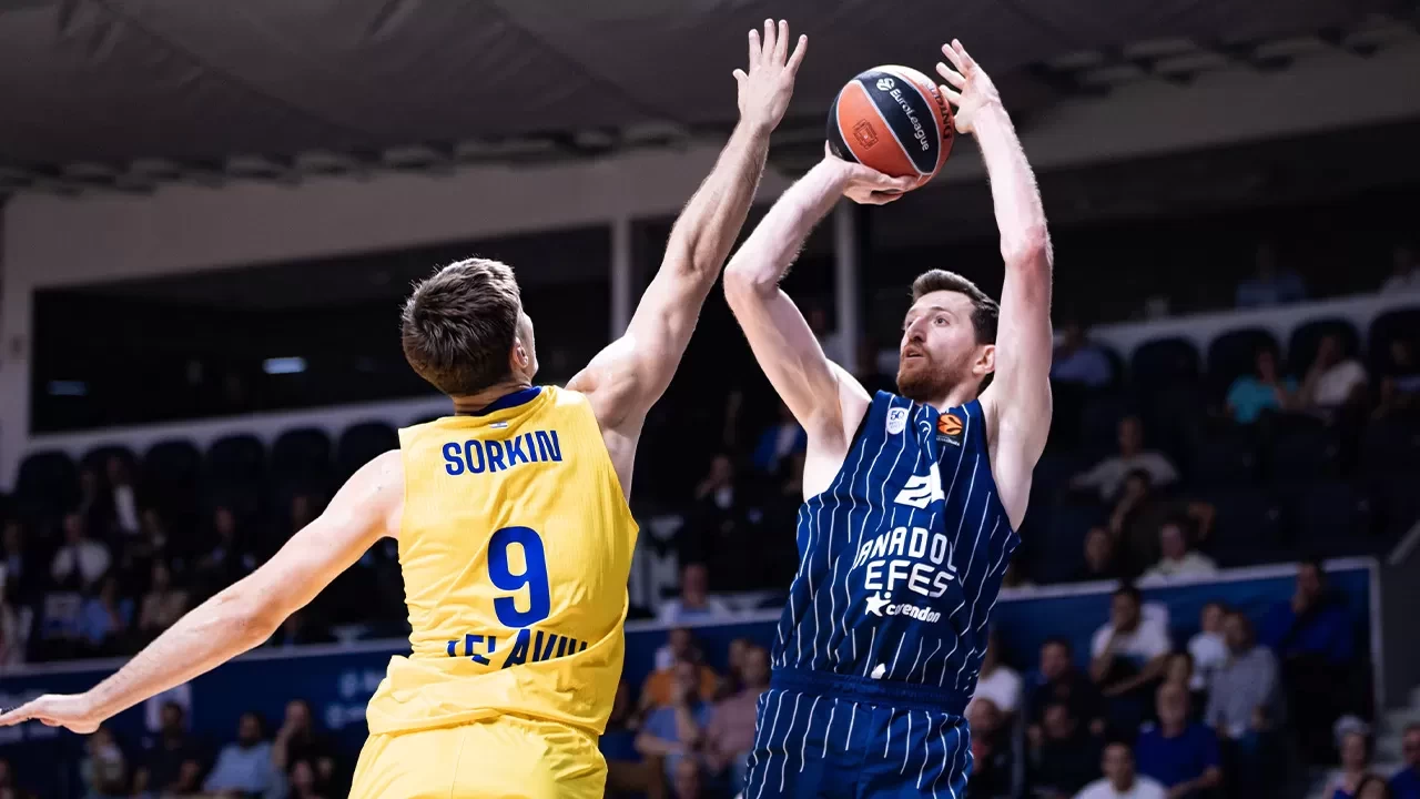 Anadolu Efes EuroLeague’e galibiyetle başladı | Maç Sonucu Anadolu Efes 85-78 Maccabi Tel Aviv