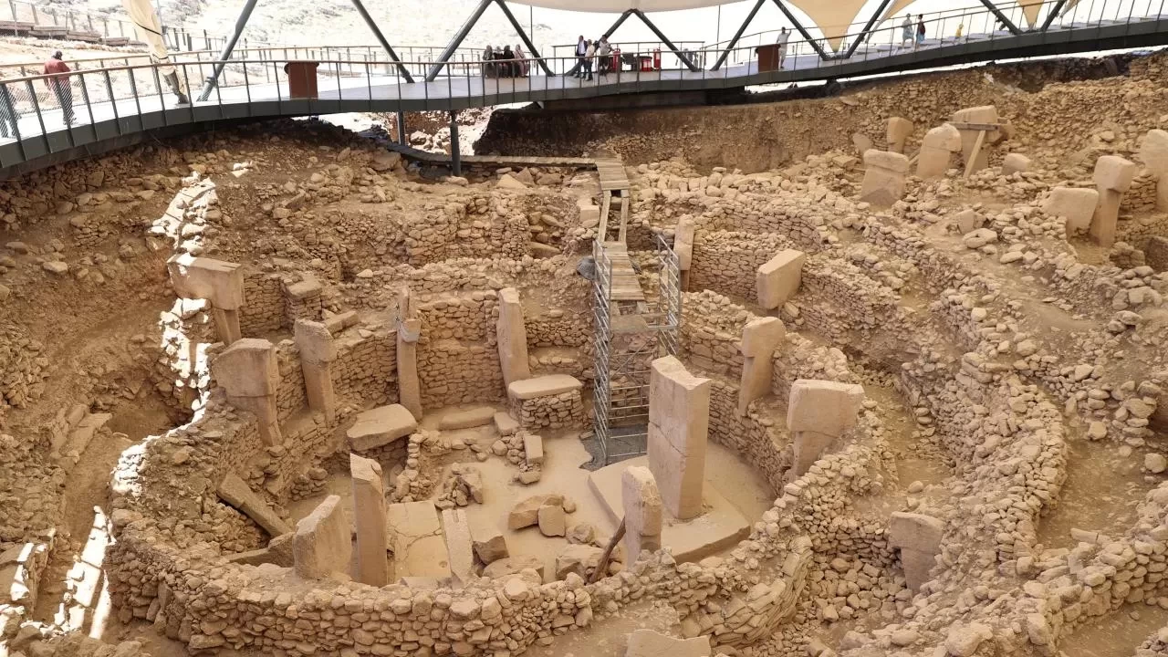 Göbeklitepe'de insan heykeli bulundu